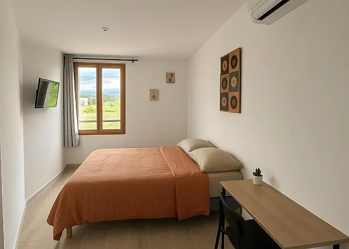 Maison Proche Plages, Climatisee, Piscine